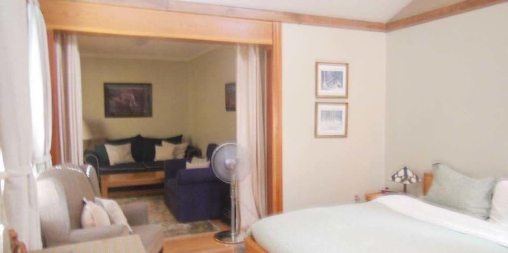 غولدن Kapristo Lodge المظهر الخارجي الصورة